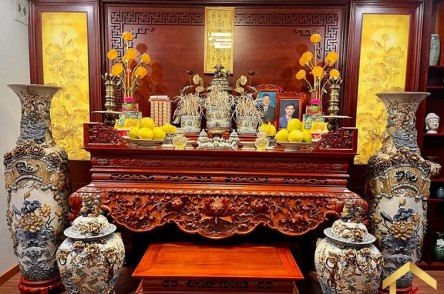 Đèn Bàn Thờ Nên Để Màu Gì Để Hợp Phong Thủy, Thu Hút Vượng Khí?